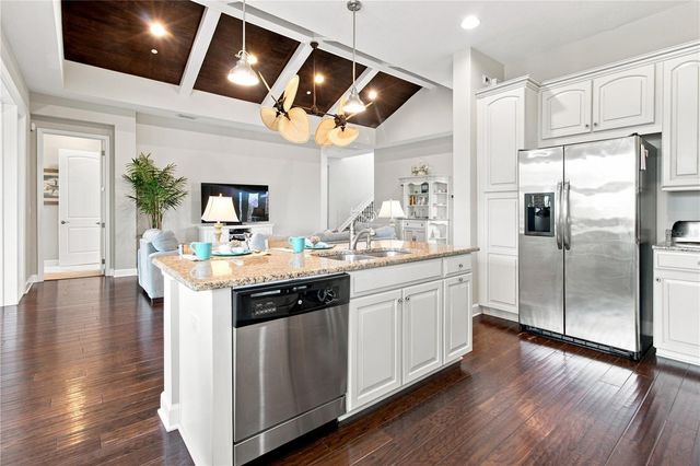 311 SAPPHIRE LAKE DRIVE 202, Bradenton, FL 34209