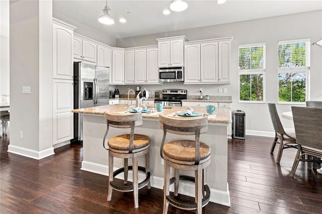 311 SAPPHIRE LAKE DRIVE 202, Bradenton, FL 34209