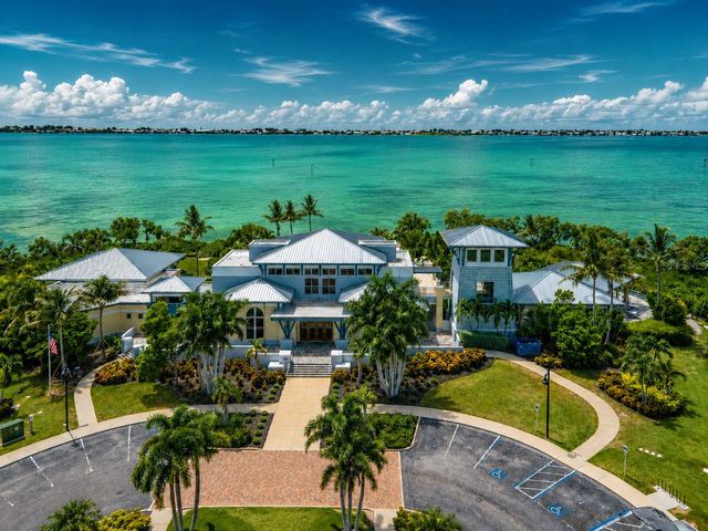 311 SAPPHIRE LAKE DRIVE 202, Bradenton, FL 34209