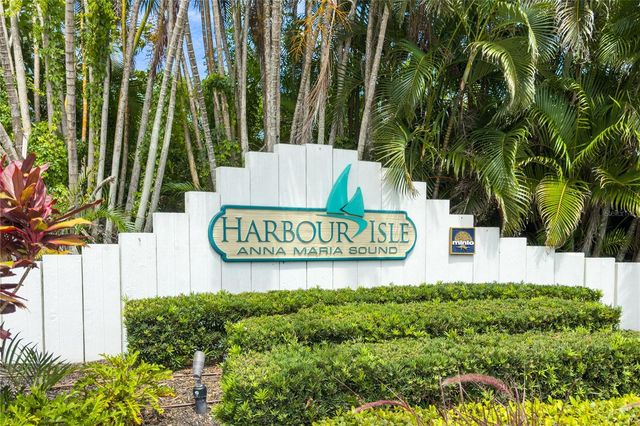 311 SAPPHIRE LAKE DRIVE 202, Bradenton, FL 34209