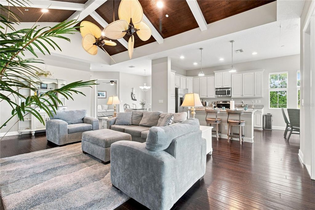 Image 18 of property listing at 311 SAPPHIRE LAKE DRIVE 202, Bradenton, FL 34209