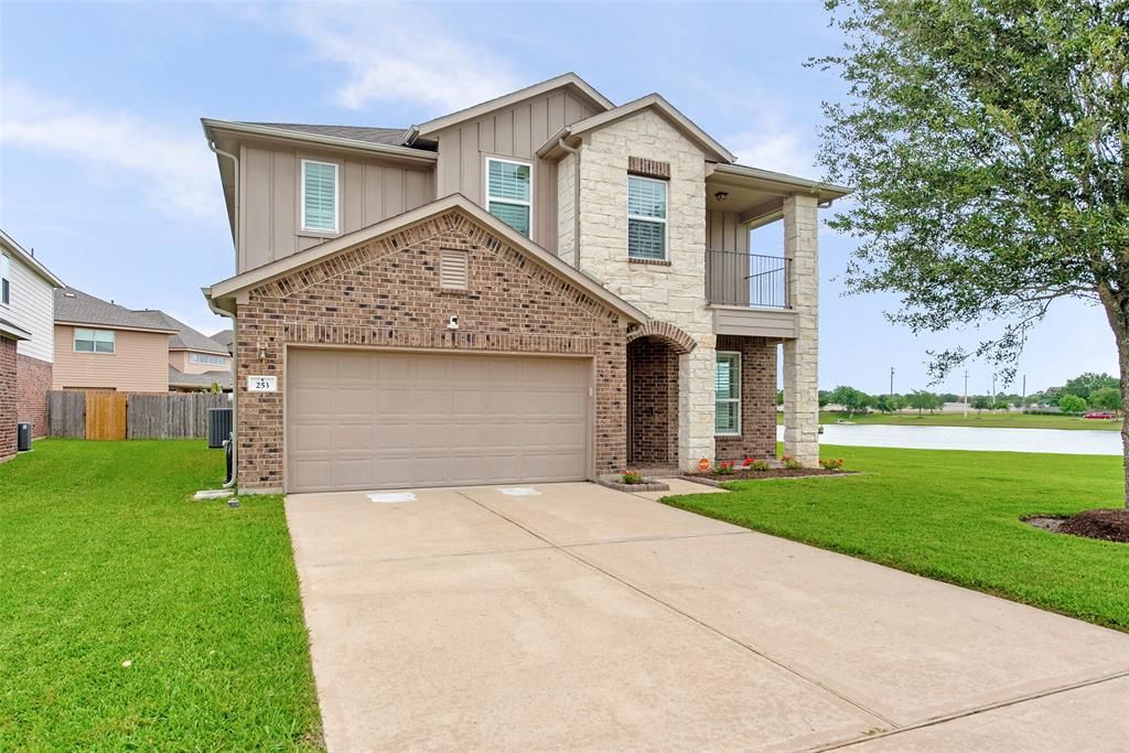 253 Westwood Drive, League City, TX 77573