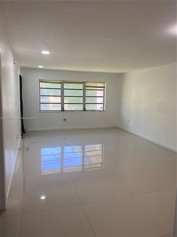 1550 NE 191st St 309, Miami, FL 33179