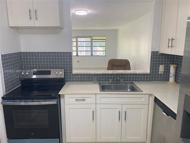 1550 NE 191st St 309, Miami, FL 33179