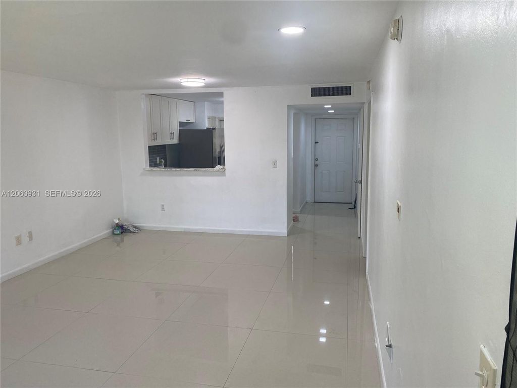 1550 NE 191st St 309, Miami, FL 33179