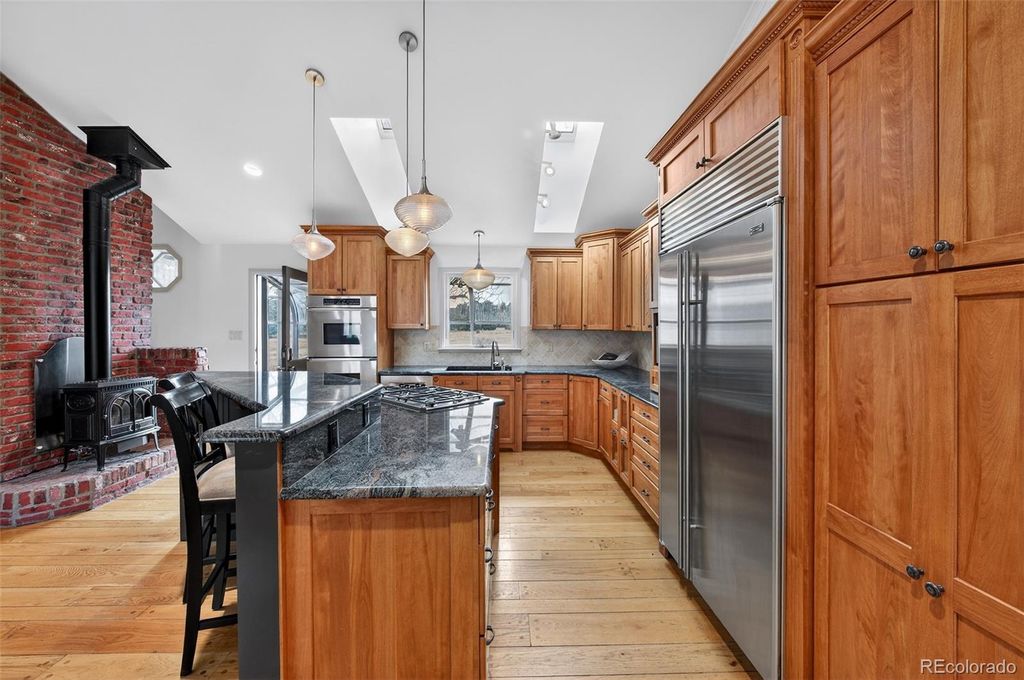 Image 15 of property listing at 1 Snowy Owl Lane, Littleton, CO 80127