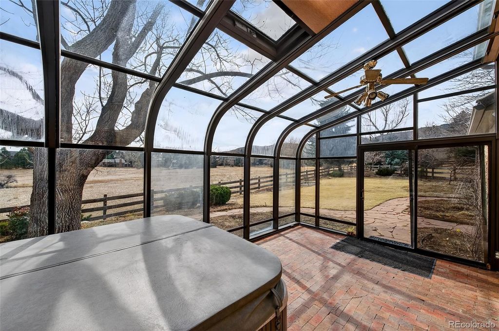 Image 18 of property listing at 1 Snowy Owl Lane, Littleton, CO 80127