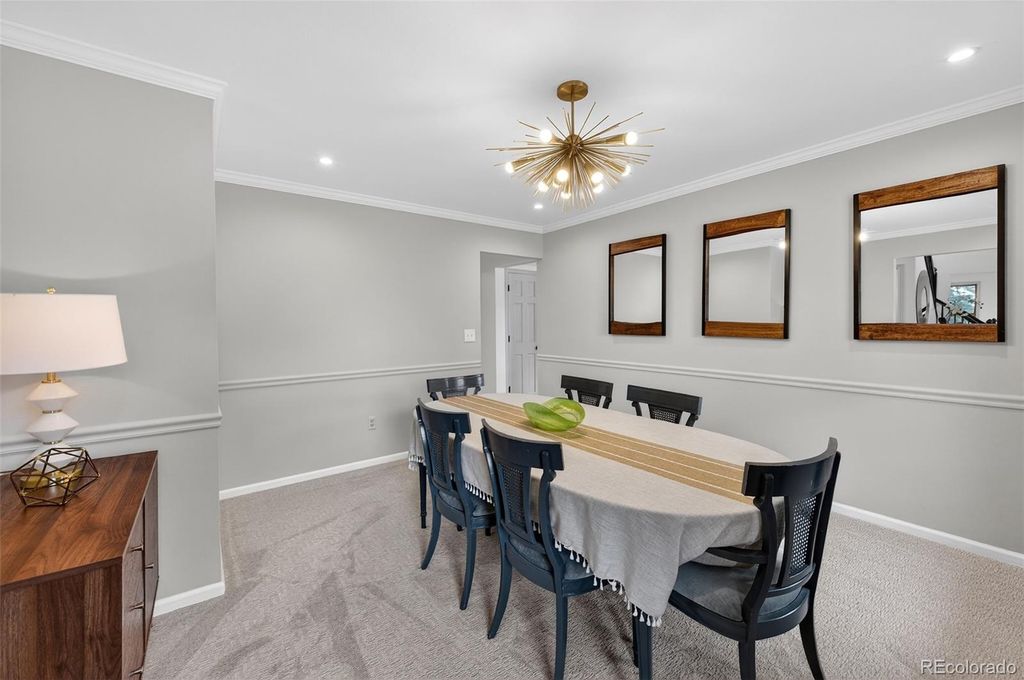 Image 19 of property listing at 1 Snowy Owl Lane, Littleton, CO 80127