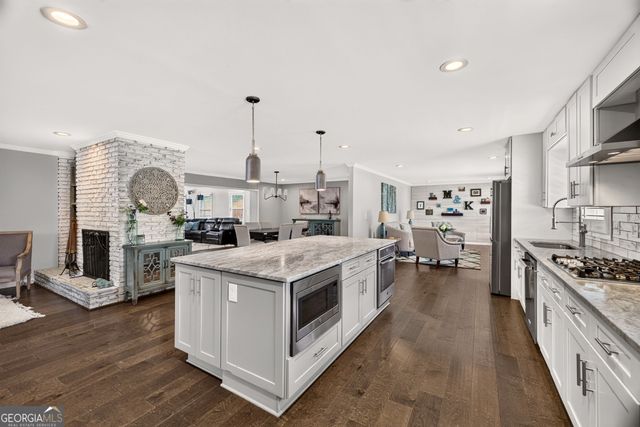 47 Rhodes Drive, Marietta, GA 30068