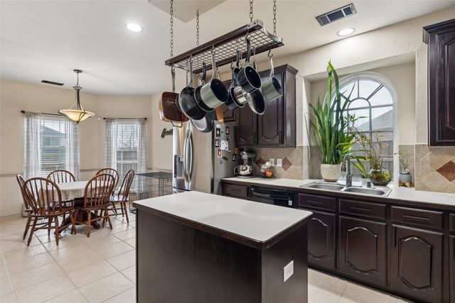 2909 Rockford Court, Mansfield, TX 76063