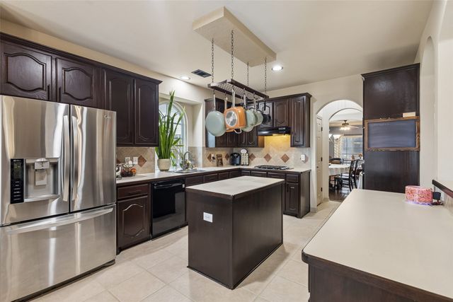 2909 Rockford Court, Mansfield, TX 76063