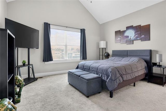 15623 Lakeside Drive, Basehor, KS 66007
