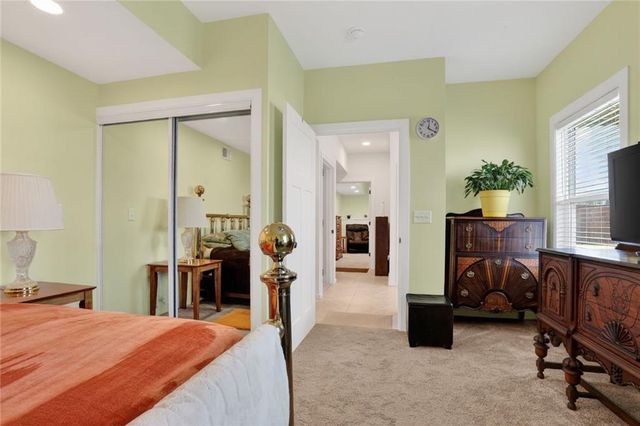 15623 Lakeside Drive, Basehor, KS 66007