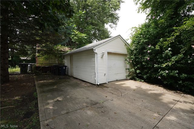 1761 Marks Avenue, Akron, OH 44305