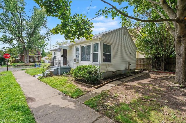 1761 Marks Avenue, Akron, OH 44305