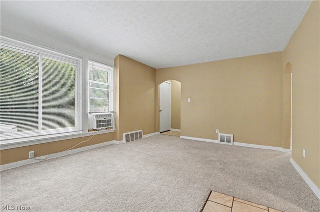 1761 Marks Avenue, Akron, OH 44305