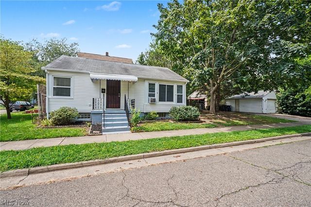 1761 Marks Avenue, Akron, OH 44305