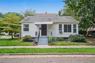 1761 Marks Avenue, Akron, OH 44305