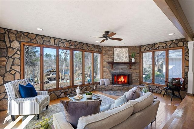 8277 Buchanan Highway, Dallas, GA 30157