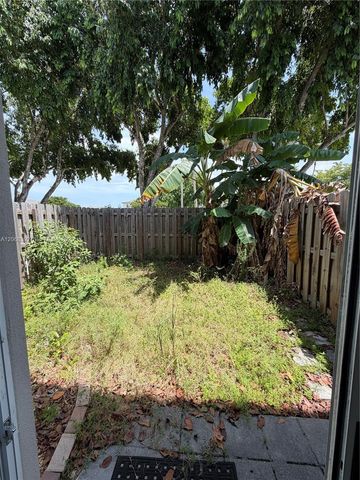 2739 SE 17th Street, Homestead, FL 33035