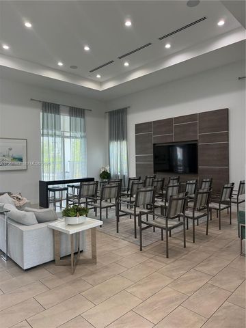 2739 SE 17th Street, Homestead, FL 33035
