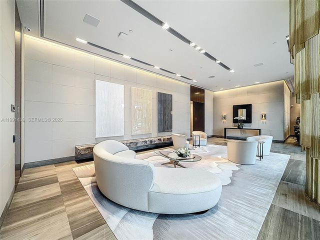 19575 Collins Ave 5, Sunny Isles Beach, FL 33160