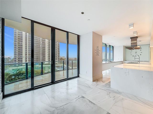 19575 Collins Ave 5, Sunny Isles Beach, FL 33160
