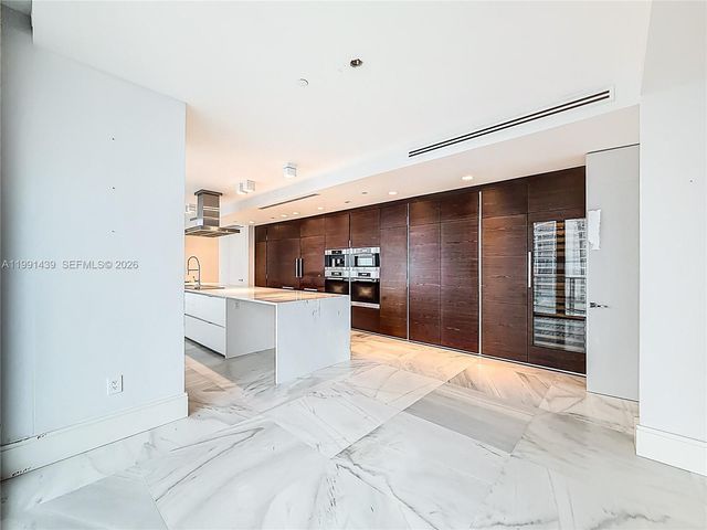 19575 Collins Ave 5, Sunny Isles Beach, FL 33160