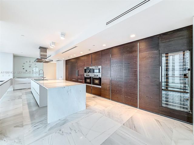19575 Collins Ave 5, Sunny Isles Beach, FL 33160