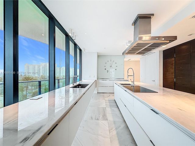 19575 Collins Ave 5, Sunny Isles Beach, FL 33160