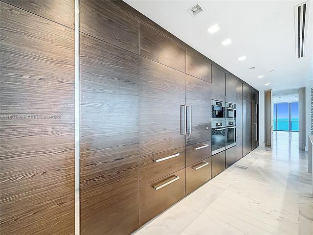 19575 Collins Ave 5, Sunny Isles Beach, FL 33160