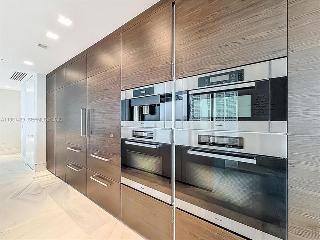 19575 Collins Ave 5, Sunny Isles Beach, FL 33160