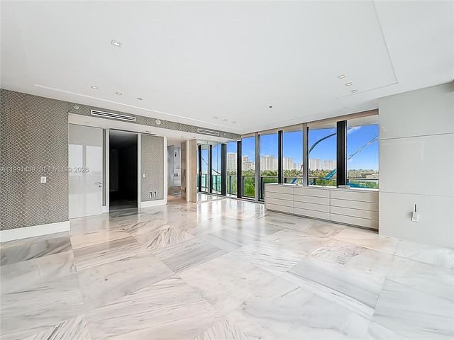19575 Collins Ave 5, Sunny Isles Beach, FL 33160