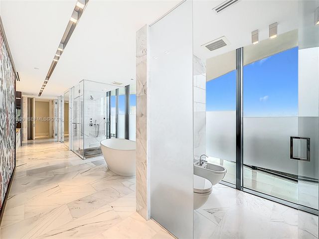 19575 Collins Ave 5, Sunny Isles Beach, FL 33160