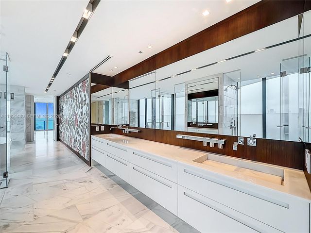 19575 Collins Ave 5, Sunny Isles Beach, FL 33160