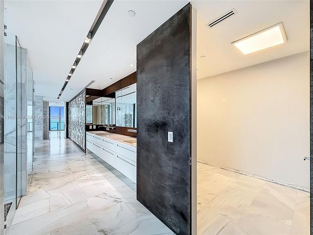 19575 Collins Ave 5, Sunny Isles Beach, FL 33160