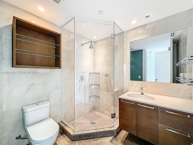 19575 Collins Ave 5, Sunny Isles Beach, FL 33160