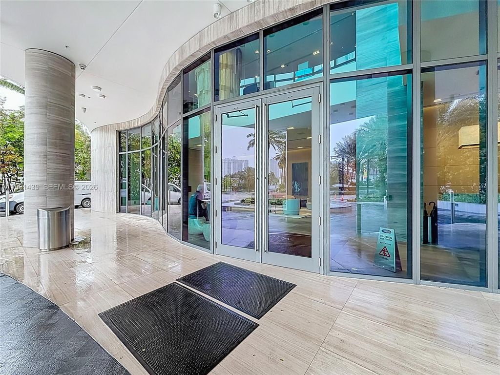 19575 Collins Ave 5, Sunny Isles Beach, FL 33160