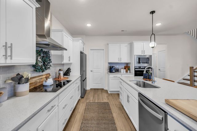 4003 Sadie St, Columbia, TN 38401