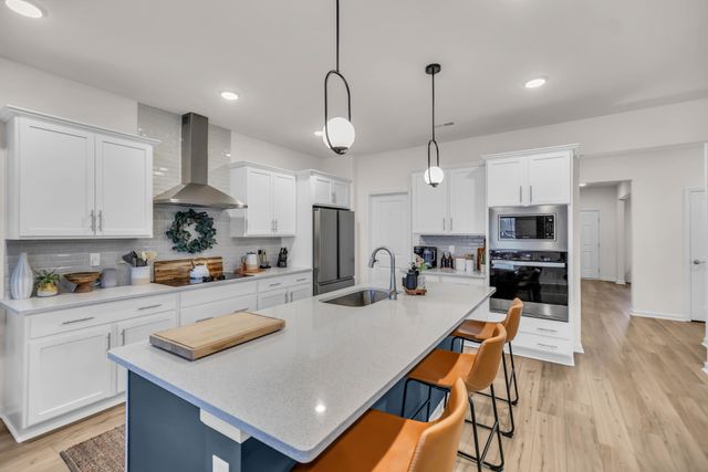 4003 Sadie St, Columbia, TN 38401