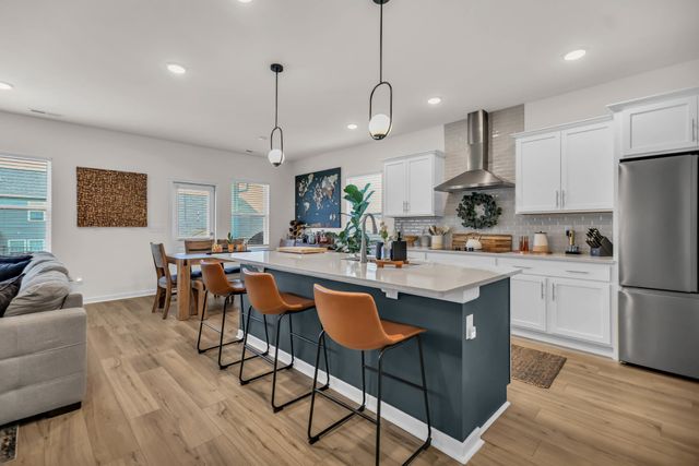 4003 Sadie St, Columbia, TN 38401