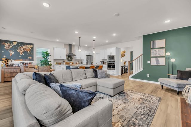 4003 Sadie St, Columbia, TN 38401