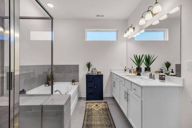 4003 Sadie St, Columbia, TN 38401