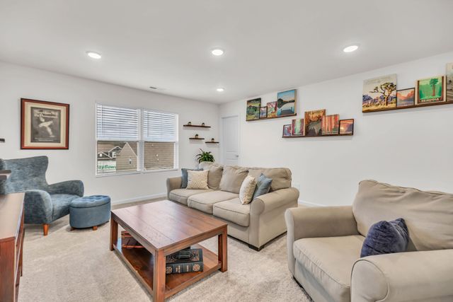 4003 Sadie St, Columbia, TN 38401