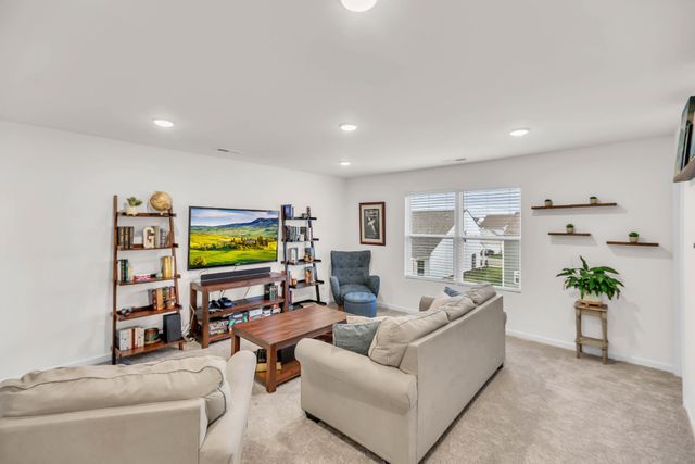 4003 Sadie St, Columbia, TN 38401