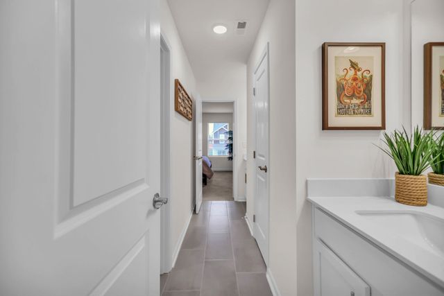 4003 Sadie St, Columbia, TN 38401