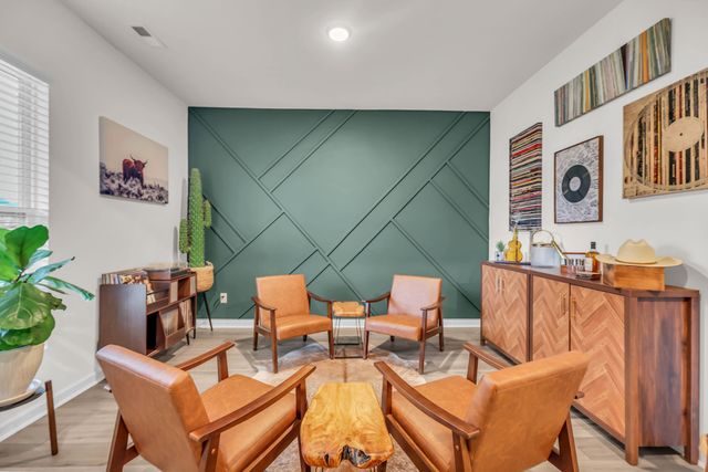 4003 Sadie St, Columbia, TN 38401