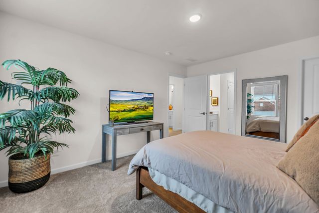 4003 Sadie St, Columbia, TN 38401