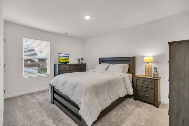 4003 Sadie St, Columbia, TN 38401