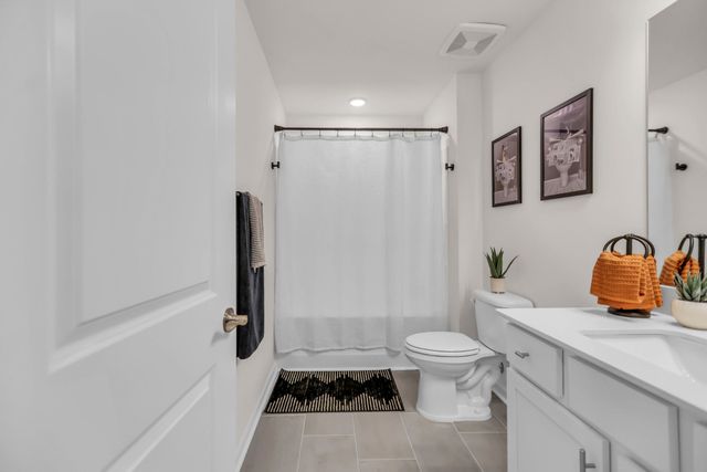 4003 Sadie St, Columbia, TN 38401